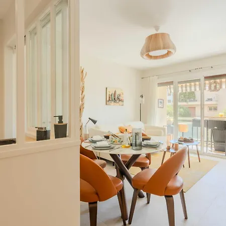 Bright A-c With Sea View - דירה
