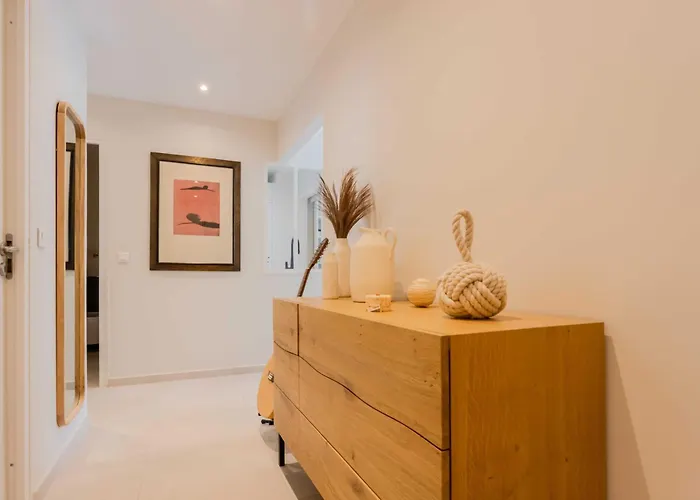 Bright A-c With Sea View - Antibes