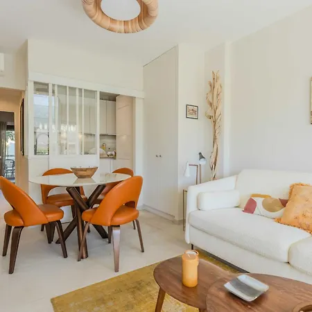 Bright A-c With Sea View - Apartment