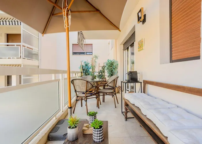 Bright A-c With Sea View - Antibes דירה אנטיב